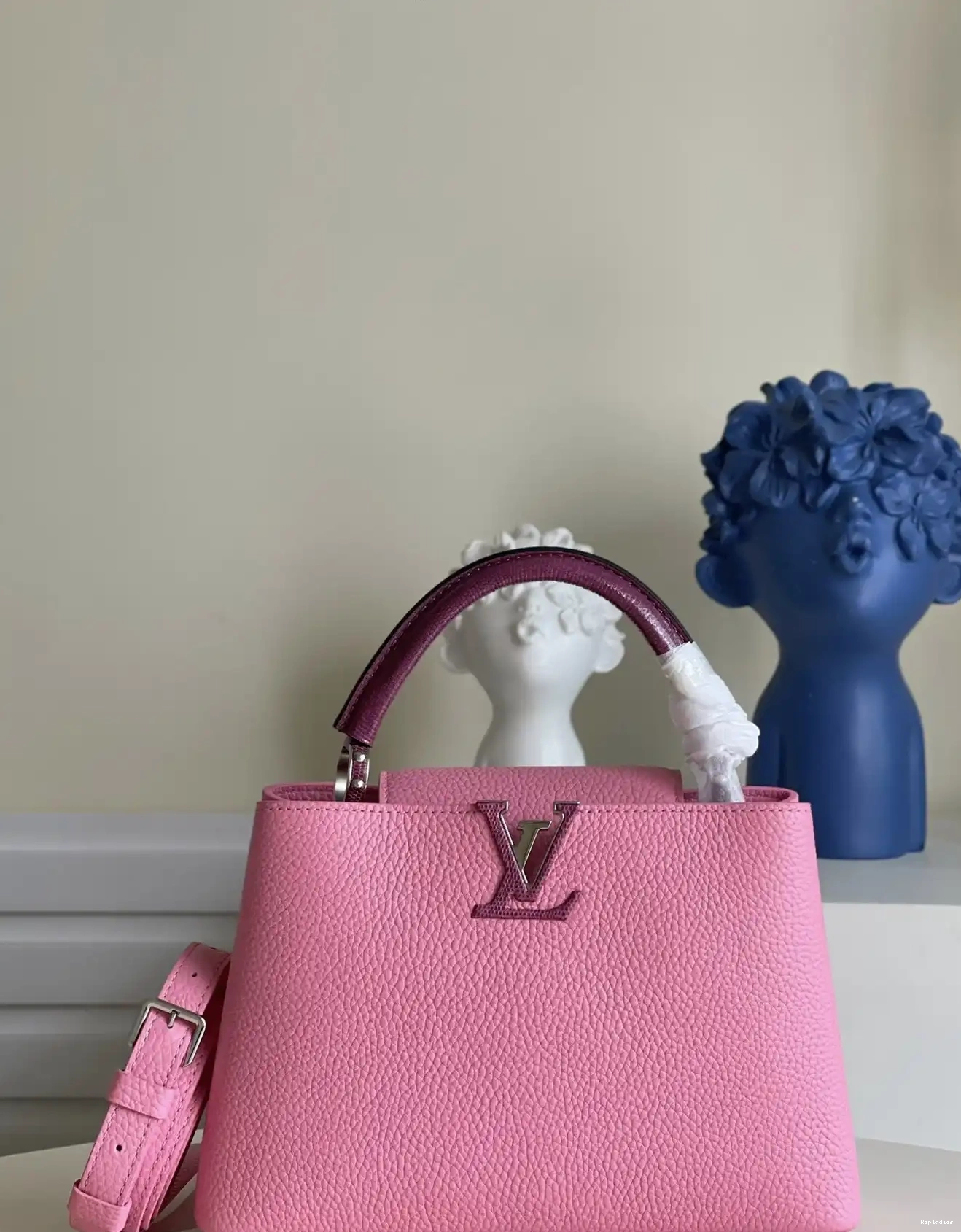 Rep ladies LOUIS CAPUCINES VUITTON BB 0621
